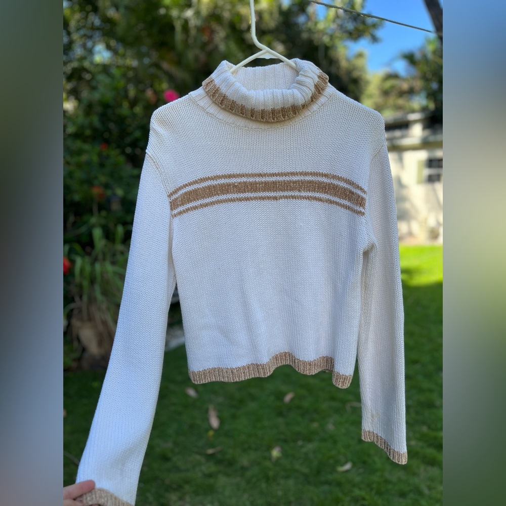 Sweater - small - Picture 2 of 3